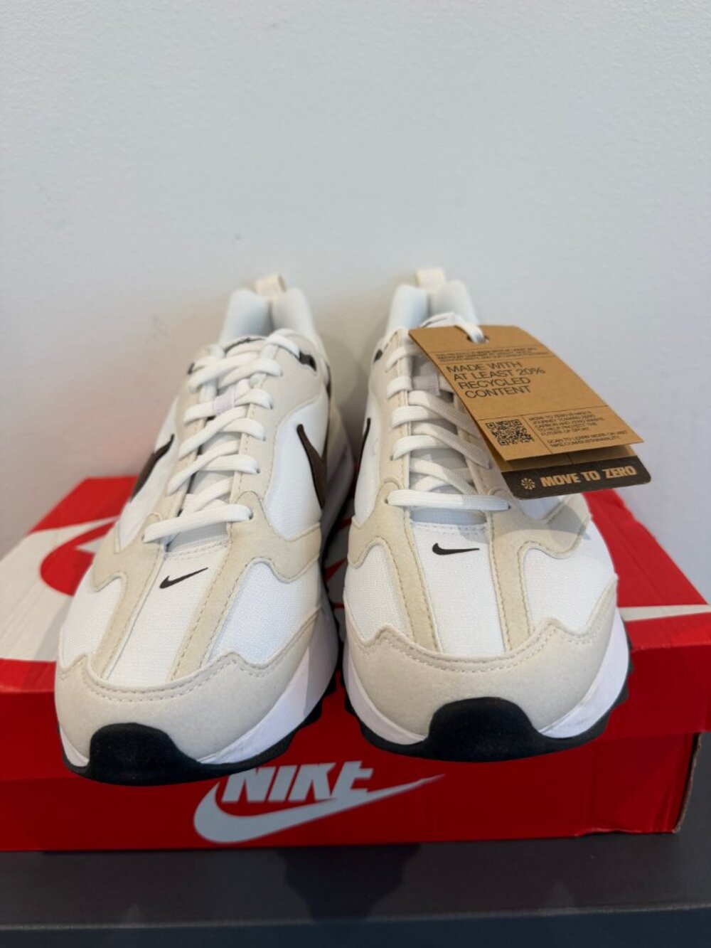 Nike Air Max Dawn Baroque Brown DC4068-102 Women’s 9.5 New with Tags damaged box - Picture 3 of 5